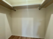 【神奈川県/横浜市西区宮ケ谷】三ツ沢ハイタウン 3号棟 収納：リビングダイニング横の部屋ウォークインクローゼット付随