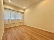 【神奈川県/横浜市西区宮ケ谷】三ツ沢ハイタウン 3号棟 洋室：玄関横