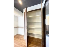 【神奈川県/横浜市中区住吉町】シャンローゼ関内 収納