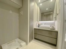 【神奈川県/横浜市神奈川区鶴屋町】THE YOKOHAMA FRONT TOWER 洗面所