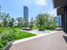 【神奈川県/横浜市神奈川区鶴屋町】THE YOKOHAMA FRONT TOWER 共用施設：テラススペース