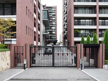 【神奈川県/横浜市西区紅葉ケ丘】横濱紅葉坂レジデンス参番館 アプローチ