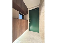 【神奈川県/横浜市神奈川区泉町】横浜市神奈川区泉町 中古マンション 玄関