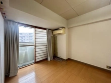 【神奈川県/横浜市神奈川区西神奈川】コーポフジ 洋室：※家具調度品は価格に含まれません。