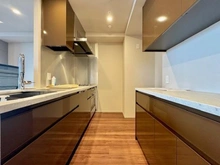 【神奈川県/横浜市神奈川区鶴屋町】THE YOKOHAMA FRONT TOWER キッチン