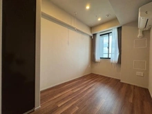 【神奈川県/横浜市神奈川区鶴屋町】THE YOKOHAMA FRONT TOWER 洋室：約5.2帖