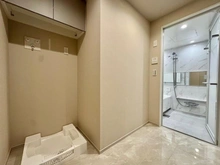 【神奈川県/横浜市神奈川区鶴屋町】THE YOKOHAMA FRONT TOWER 洗面所