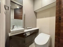 【神奈川県/横浜市神奈川区鶴屋町】THE YOKOHAMA FRONT TOWER トイレ