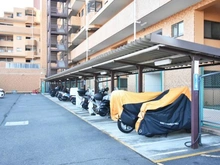 【神奈川県/横浜市旭区今宿東町】ライオンズマンション鶴ヶ峰ガーデン 駐輪場：バイク置場