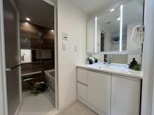 【神奈川県/横浜市西区戸部町】シャリエ横浜ベイグランデ 洗面所