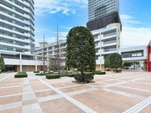 【神奈川県/横浜市神奈川区栄町】ザ・ヨコハマタワーズ タワーウエスト アプローチ