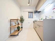【神奈川県/横浜市西区西戸部町】横浜市西区西戸部町2丁目 中古マンション キッチン：※家具・調度品等は販売価格に含まれておりません