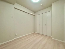 【神奈川県/横浜市西区北軽井沢】ライオンズマンション三ッ沢公園 サービスルーム（納戸）：約4.4帖