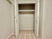 【神奈川県/横浜市西区北軽井沢】ライオンズマンション三ッ沢公園 収納：約4.4帖