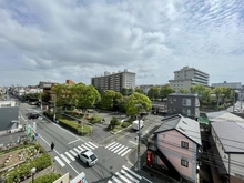 【神奈川県/横浜市港北区仲手原】妙蓮寺ビューハイツ 眺望：洋室から北東側（妙蓮寺駅方面）を臨む