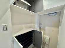 【神奈川県/横浜市港北区綱島西】サニーハイツ綱島 収納：玄関