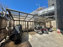 【神奈川県/横浜市港北区綱島西】サニーハイツ綱島 共用施設：バイク置き場※大規模修繕工事中