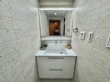 【神奈川県/横浜市神奈川区大口通】マイキャッスル大口駅前 洗面所