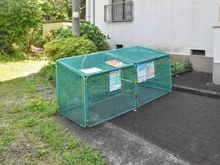 【神奈川県/横浜市神奈川区三ツ沢下町】ガーデン山住宅団地10号棟 共用部：ゴミ置場