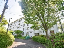 【神奈川県/横浜市神奈川区三ツ沢下町】ガーデン山住宅団地10号棟 外観