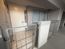 【神奈川県/横浜市神奈川区富家町】びゅうパルク横濱富家町弐番館 ポーチ