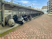 【神奈川県/横浜市西区岡野】ローズハイツ横浜西口 駐輪場