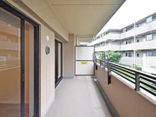 【神奈川県/横浜市神奈川区三ツ沢下町】コスモ三ツ沢ガーデン山 バルコニー