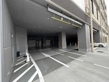 【神奈川県/横浜市神奈川区羽沢南】リビオタワー羽沢横浜国大 敷地内：車両出入口