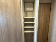 【神奈川県/横浜市保土ケ谷区藤塚町】保土ケ谷グリーンタウン F棟 収納：トイレ横