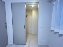 【神奈川県/横浜市西区浜松町】アーデルディア西横浜 収納：約5.0帖のサービスルーム内