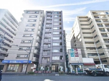 【神奈川県/横浜市南区万世町】ラディエンス関内南 外観：写真中央の建物