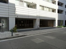【神奈川県/横浜市中区海岸通】ルネ・ブランシュ横浜海岸通り 駐車場
