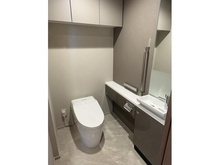 【神奈川県/横浜市神奈川区鶴屋町】THE YOKOHAMA FRONT TOWER トイレ