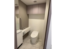 【神奈川県/横浜市神奈川区鶴屋町】THE YOKOHAMA FRONT TOWER トイレ