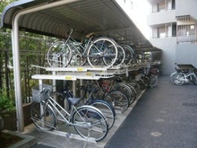 【神奈川県/横浜市神奈川区子安通】クレストフォルム横浜グランイースト 駐輪場