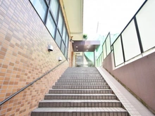 【神奈川県/横浜市神奈川区三ツ沢中町】ライオンズマンションヨコハマ三ツ沢 エントランス