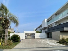 【神奈川県/藤沢市辻堂東海岸】レ・ジェイド辻堂東海岸　 SEA-SIDE VILLA 駐車場