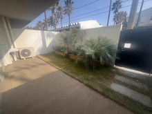 【神奈川県/藤沢市辻堂東海岸】レ・ジェイド辻堂東海岸　 SEA-SIDE VILLA 専用庭：手前：テラス