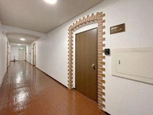 【神奈川県/逗子市小坪】逗子マリーナ 7号棟 カトレア館 玄関