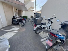 【神奈川県/平塚市中原】コスモ平塚中原 バイク置場：年額：12,000円