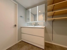 【神奈川県/茅ヶ崎市香川】ライトタウン茅ヶ崎 4号棟 洗面所