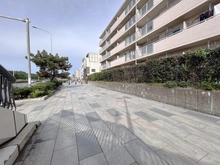 【神奈川県/藤沢市鵠沼海岸】コーポ鵠沼 B棟 前面道路