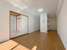 【神奈川県/平塚市菫平】パレ平塚すみれ平壱番館 リビング・ダイニング