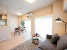 【神奈川県/藤沢市片瀬海岸】シーサイド片瀬江ノ島 リビング・ダイニング：※家具・調度品は販売価格に含まれておりません