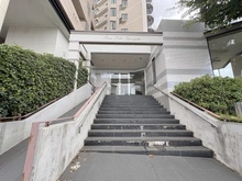 【神奈川県/藤沢市善行坂】パレスヒルズ石名坂 アプローチ