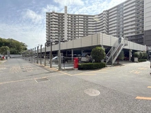 【神奈川県/茅ヶ崎市甘沼】オクトス湘南茅ヶ崎グランドヒル 駐車場：月額1,000円～7,000円