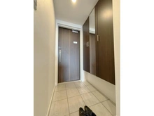 【神奈川県/藤沢市稲荷】ココタウンヒルトップマリーナ 玄関