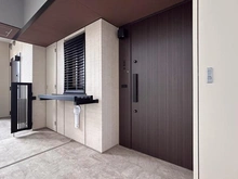 【神奈川県/藤沢市鵠沼海岸】クリオ鵠沼海岸グランロワ 玄関