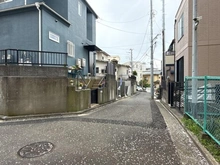 【神奈川県/藤沢市亀井野】六会駅前高層住宅 前面道路