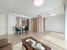 【神奈川県/藤沢市鵠沼海岸】レーベン鵠沼海岸BLUENOVA リビング・ダイニング：※家具・調度品は販売価格に含まれておりません